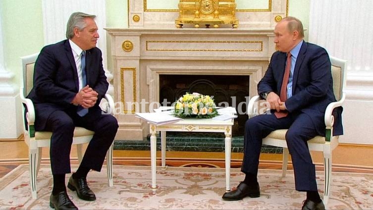 Alberto Fernández junto a Vladimir Putin.