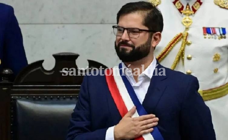 Gabriel Boric asumió el cargo y se convirtió en el presidente más joven de su país