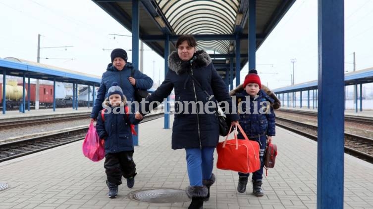 Casi 5 millones de ucranianos están registrados como refugiados en Europa
