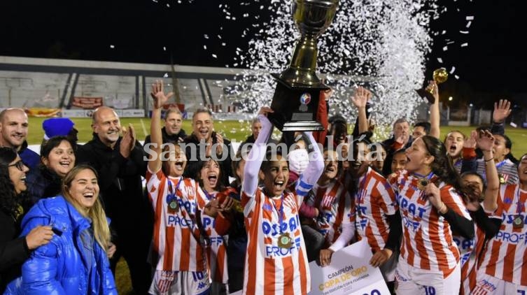 Unión se consagró bicampeón luego de vencer a Racing Club El Campesino de Villa Ocampo por 2 a 0.