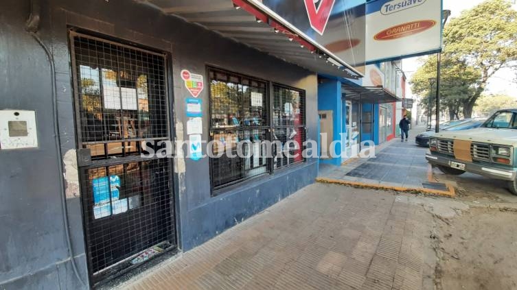 Imputaron a cuatro hombres por actividades vinculadas al circuito comercial de celulares robados 