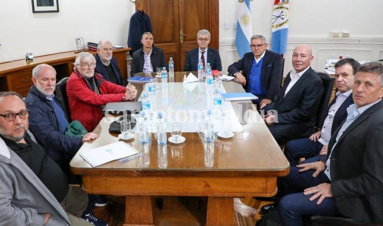En medio de los paros, comenzó la paritaria con los gremios estatales