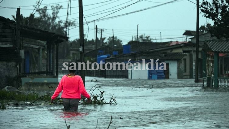 El huracán Ian se fortalece y alcanza categoría 4 en su camino hacia Florida