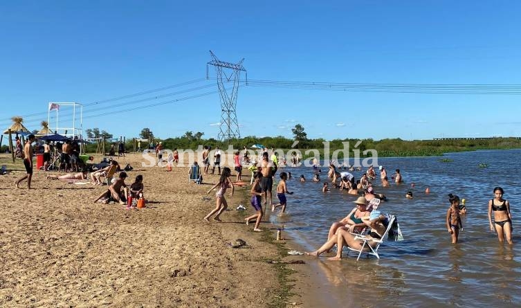 Una de las opciones para pasar el calor: el balneario municipal. 