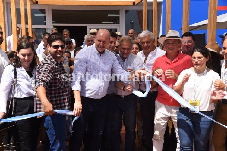 El gobernador Perotti participó de la inauguración del stand de la provincia en Expoagro 2023