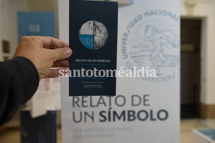 Se inauguró “Relato de un símbolo” en el Museo Histórico de la UNL