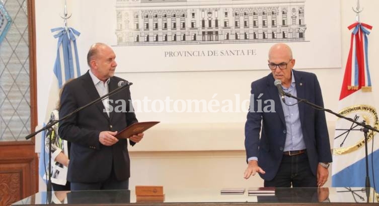 Víctor Debloc asumió como ministro de Educación de la provincia