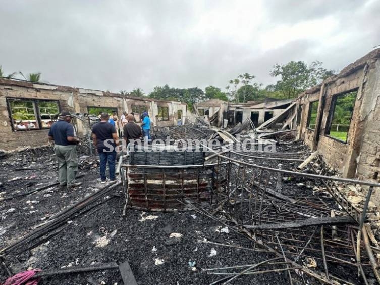 Una estudiante fue la presunta responsable de provocar el incendio en un internado.