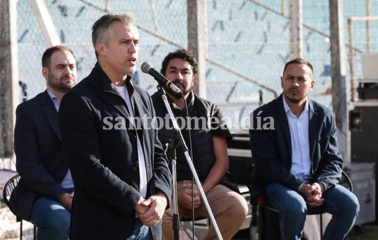 Busatto lanzó su candidatura a la gobernación en el club Gimnasia de Ciudadela.