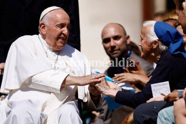 El Papa Francisco se someterá a una operación de abdomen y quedará internado varios días