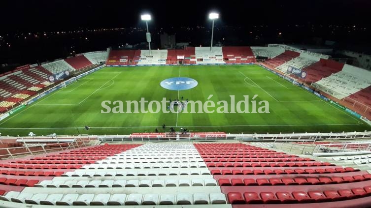 Unión recibe a Racing en su estadio, desde las 19. (Foto: STD)