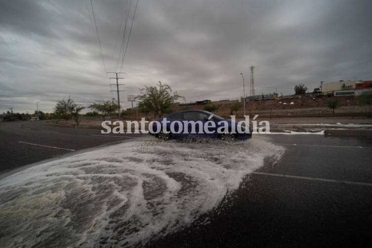 Una persona murió en México en medio de inundaciones repentinas en la península.