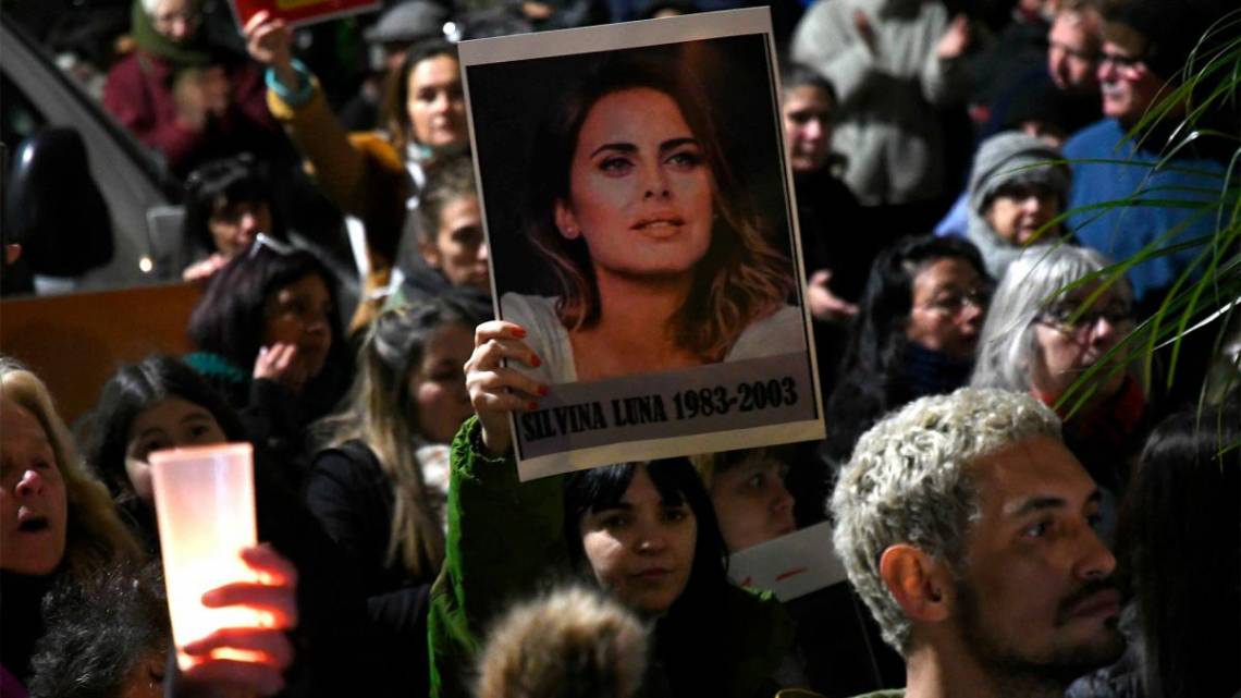  Protesta frente a la casa Anibal Lotocki en Olivos. (Foto: Télam)