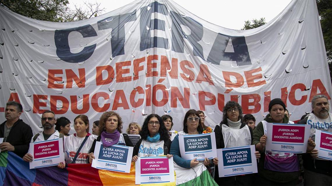 Sonia Alesso, secretaria general del gremio, detalló que entre el 10 y el 13% de los docentes pagan ese impuesto. (Foto: Télam)