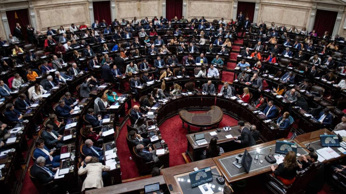 La intención del oficialismo es emitir dictamen el próximo lunes y un día después llevarlo al recinto de la cámara baja. (Foto: Télam)