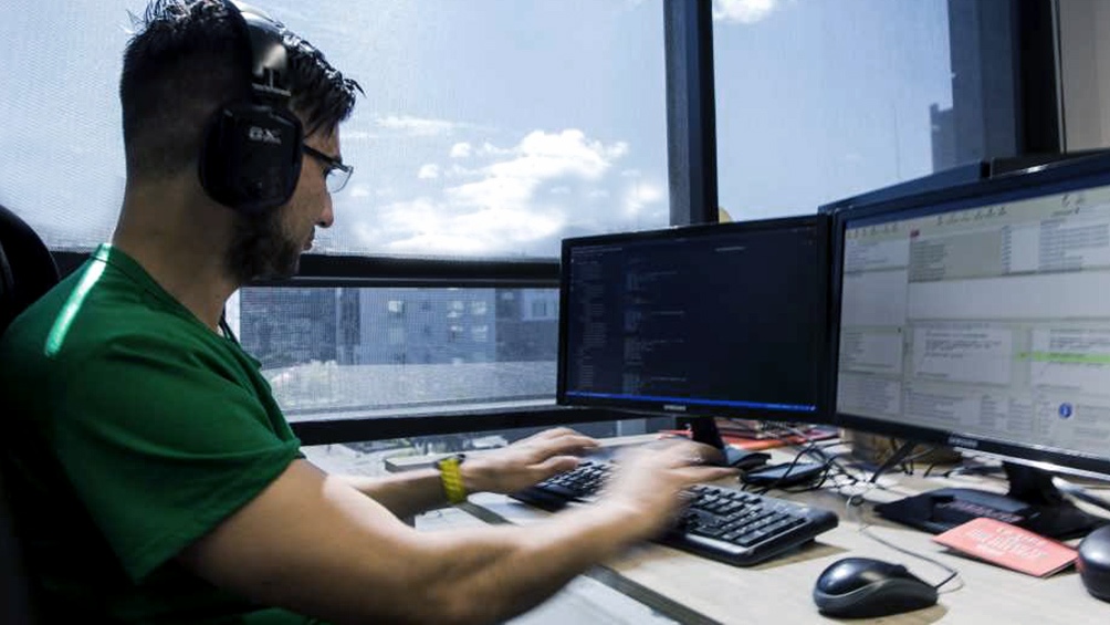 Argentina se posiciona en la región como el mercado con mayor incremento de programadores