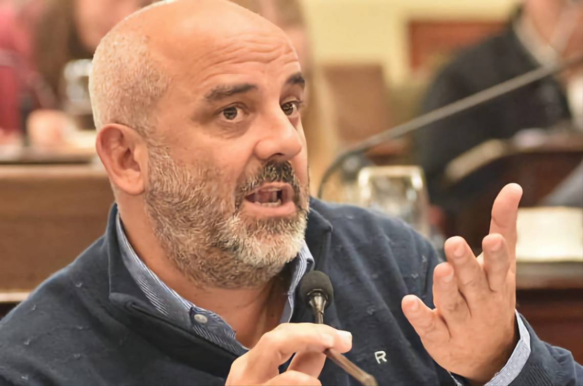 Palo Oliver: “Desde 2022 venimos proponiendo un proyecto de Ley para terminar con el nepotismo en el Estado”