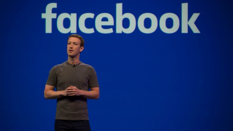 Facebook indemnizará a los usuarios por vender datos personales