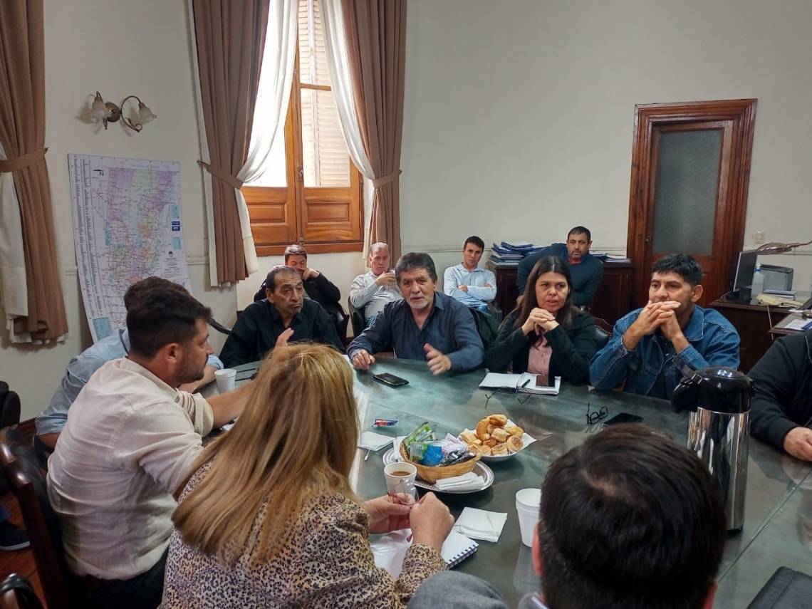Sin propuesta de los intendentes, la paritaria municipal pasó a un cuarto intermedio
