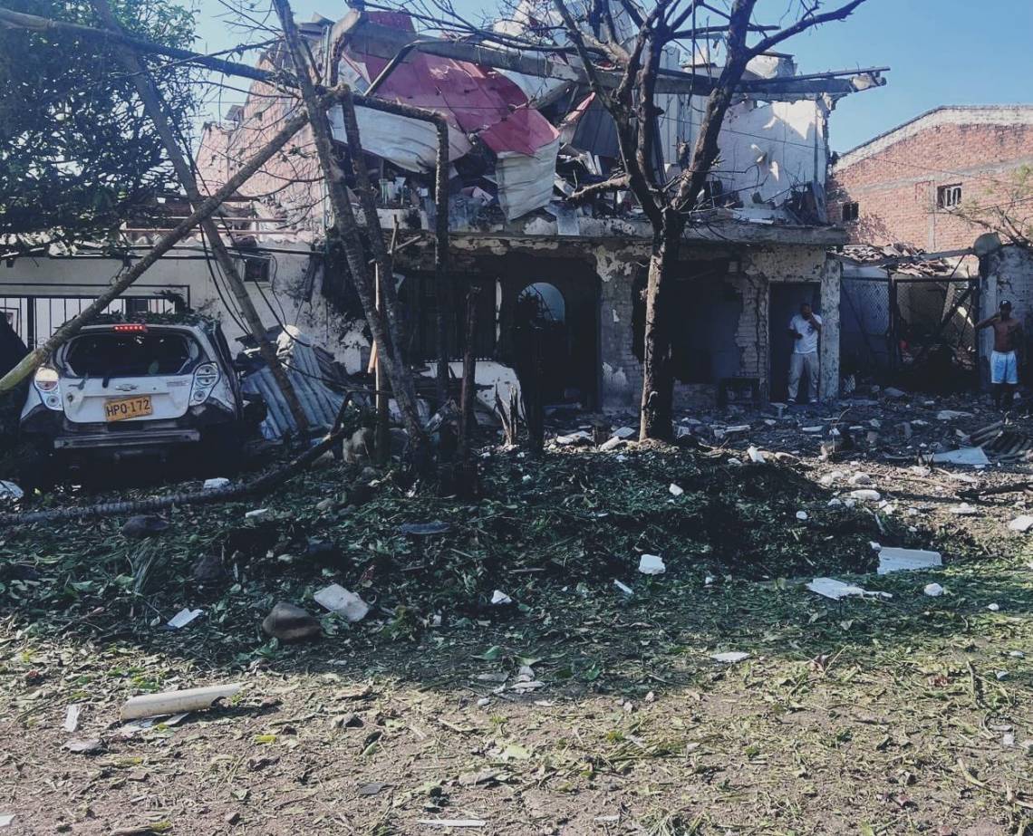 La estación policial fue afectada en su estructura pero no hubo policías lesionados. (Foto: Ministerio de Defensa de Colombia)