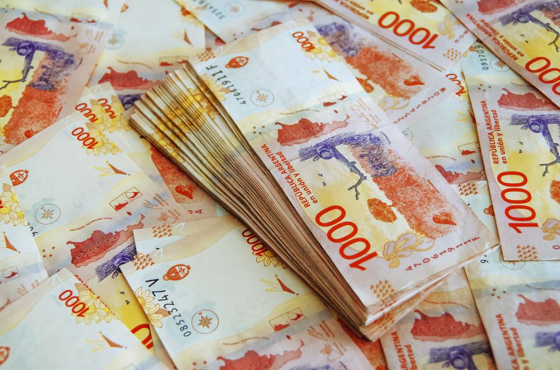 El Ministerio de Economía puso en marcha esta semana una nueva línea de créditos para trabajadores monotributistas. (Crédito: Sergey Dolgikh)