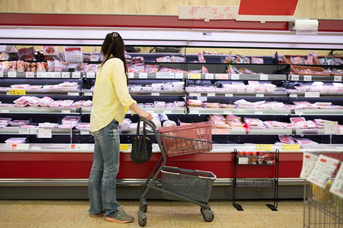 La inflación subió al 2,4% en febrero y acumuló 66,9% en doce meses
