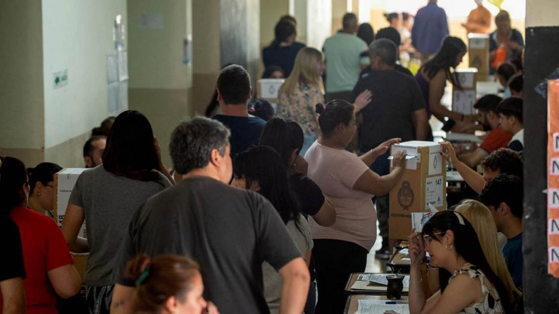 A la hora del cierre de los comicios habían votado el 74 por ciento de los ciudadanos habilitados. (Foto: Télam)