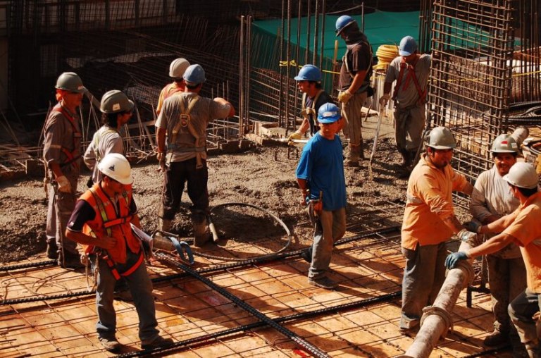 Los salarios subieron 9,5% en septiembre pero aún no alcanzan a darle pelea a la inflación