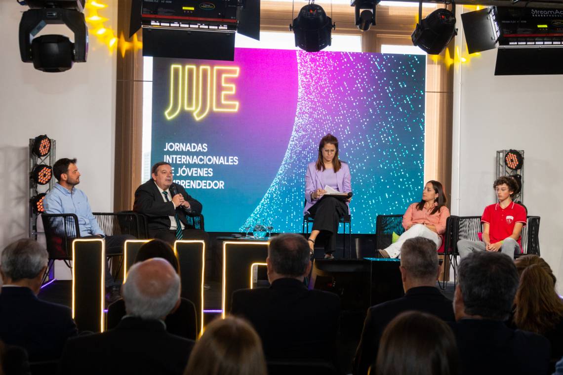 Gran cantidad de público disfrutó las Jornadas Internacionales de Jóvenes Emprendedores de UNL