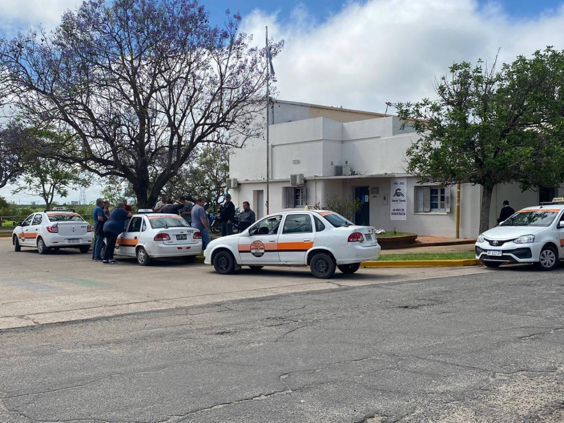 Remiseros solicitaron al Concejo Municipal un incremento del 30% en las tarifas
