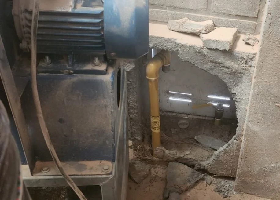 Rompieron una cabina de gas e ingresaron a una carpintería: se llevaron herramientas valuadas en 3 millones de pesos