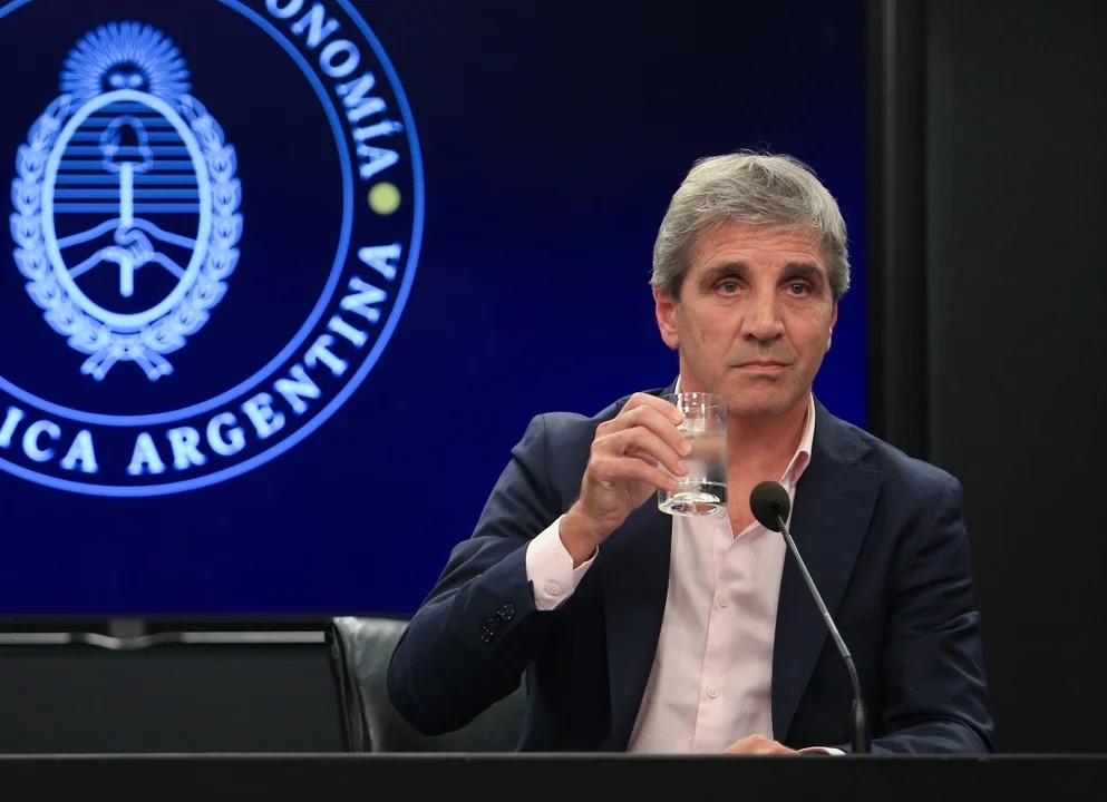 Caputo confirmó que se negocia con el FMI un desembolso de US$ 20.000 millones