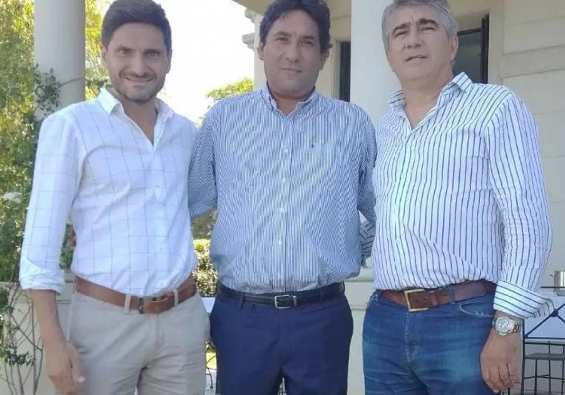 Clemente, junto al gobernador Pullaro y el ministro de Gobierno, Fabián Bastía. 