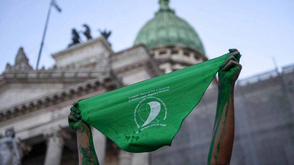 Organizaciones feministas rechazaron el DNU de Milei