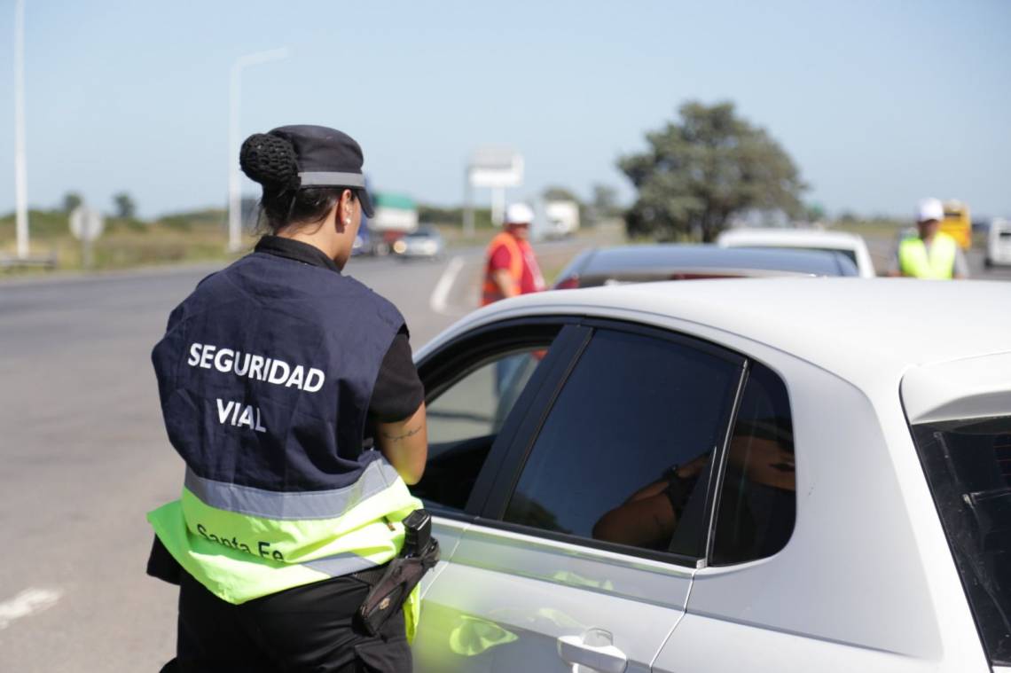 Detuvieron a tres personas en un control de alcoholemia por agredir a una agente de Policía de Seguridad Vial