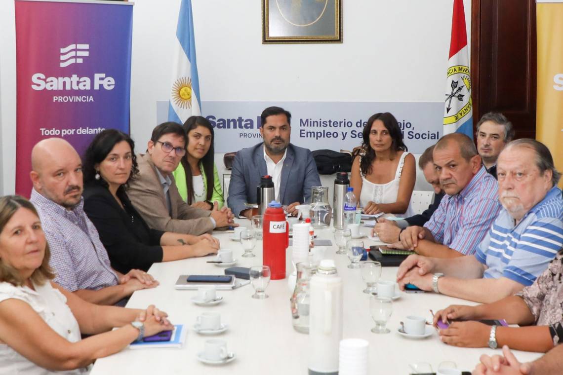 El Gobierno convocó a los gremios docentes a paritarias: se reunirán el lunes 28