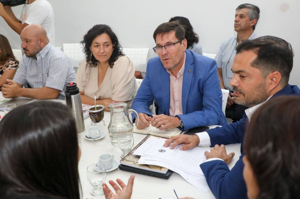 El Gobierno provincial reprogramó la convocatoria de la paritaria docente