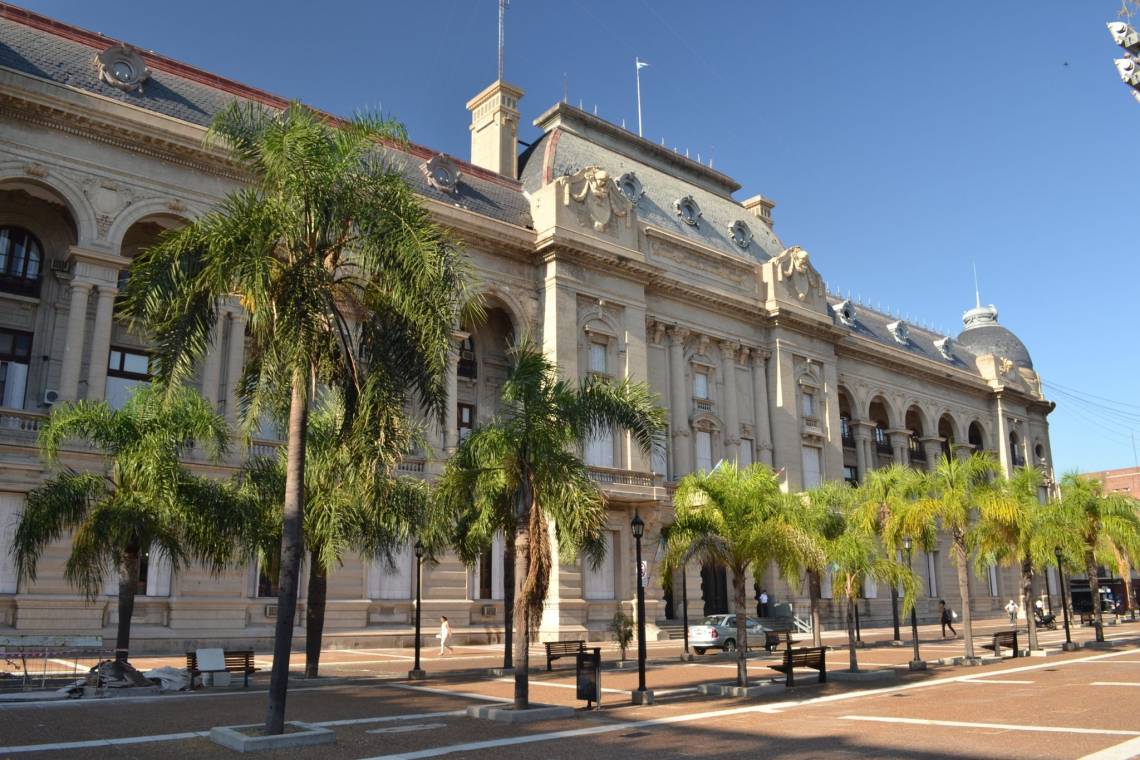 El Gobierno provincial anunció que el viernes 15 abonará el 22,4 % del compromiso paritario