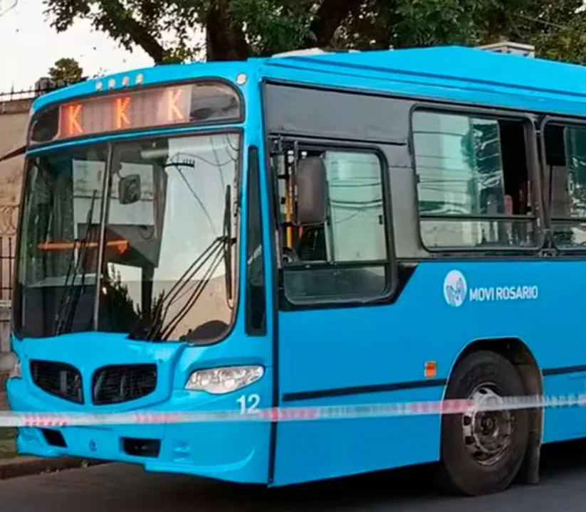El colectivero baleado en Rosario continúa en estado crítico y la UTA define si mantiene o no el paro