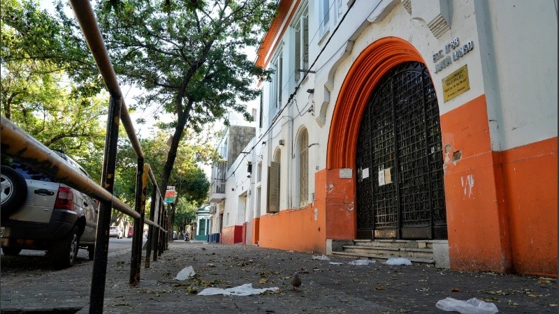 Rosario paralizada por la violencia del narcotráfico: no hay clases, colectivos, taxis ni venta de combustible