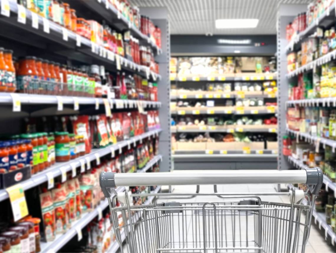 Las ventas de los supermercados bajaron un 12,3% en julio
