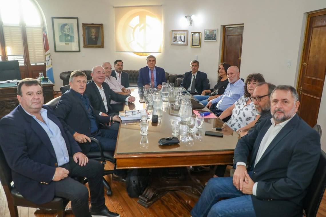 La reunión se llevó a cabo este lunes en Casa de Gobierno. (Foto: GSF)