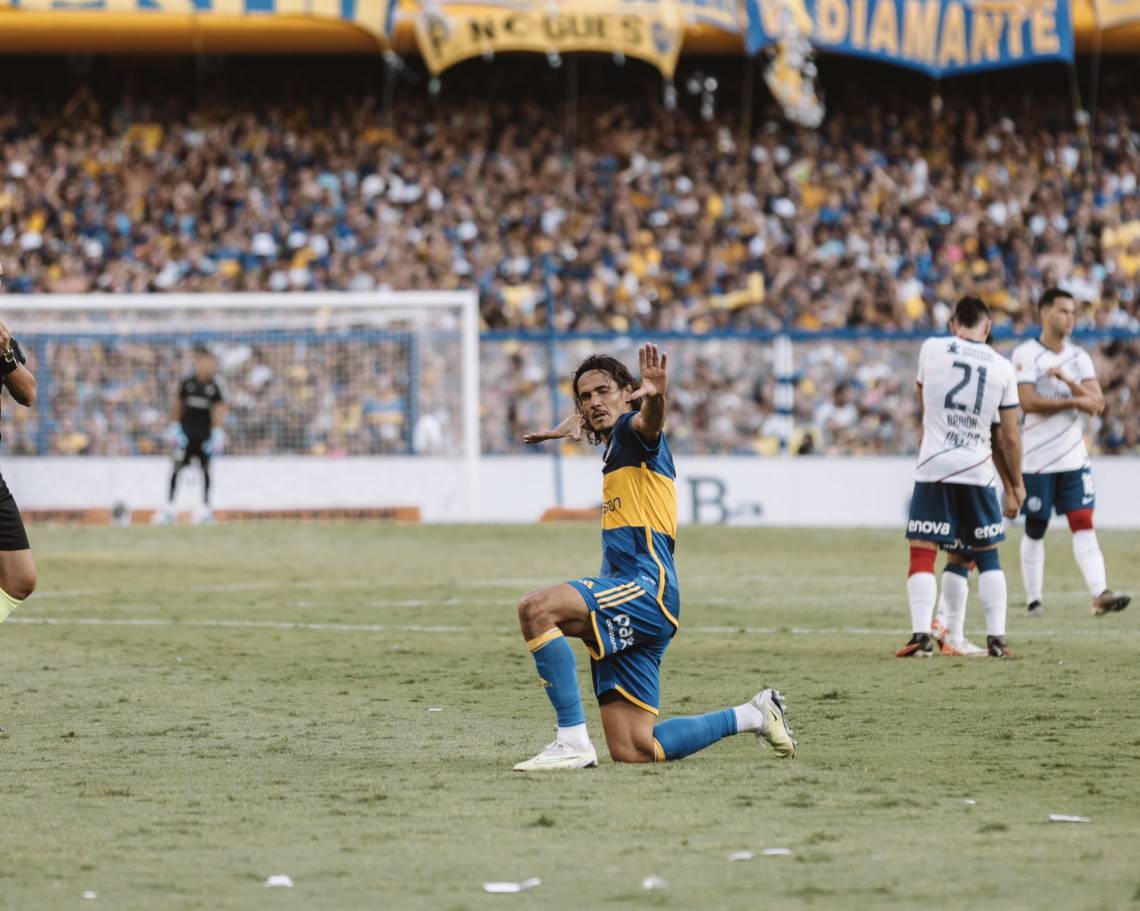 Cavani celebra el gol del empate. (Foto: BOCA)