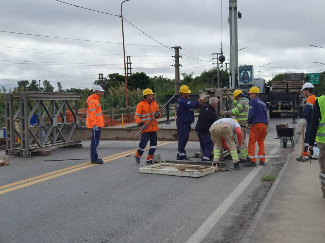 Vialidad Nacional comenzó a montar el puente Bailey sobre el puente Carretero. (Foto: STD)