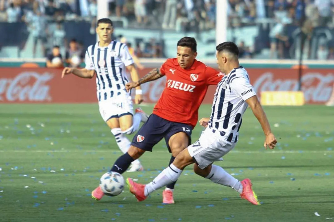 Independiente y Talleres se juegan todo por un lugar entre los cuatro mejores de la Zona A. (Foto: NA)