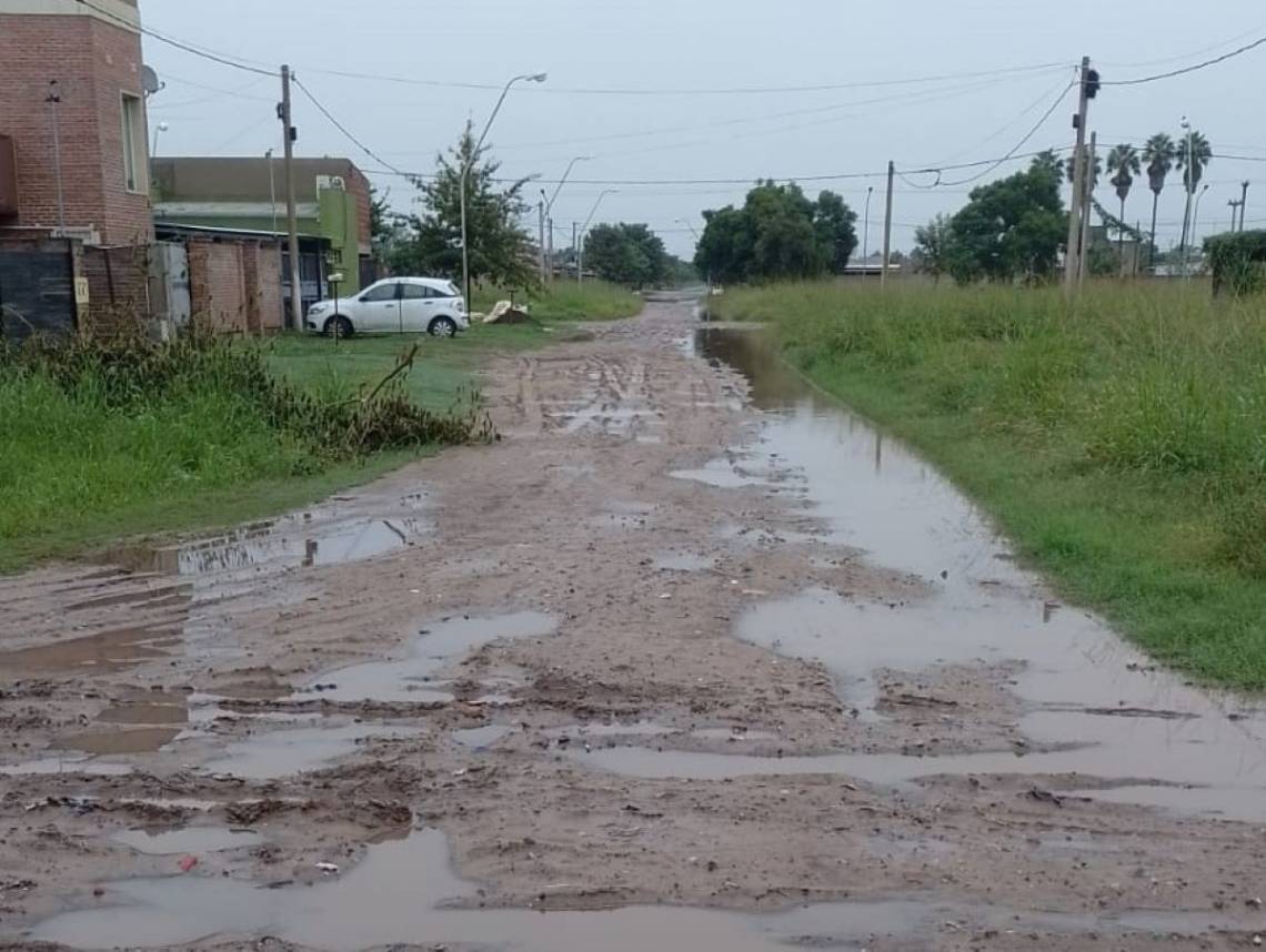 Vecinos de Villa Luján Este reclaman por el estado de las calles y falta de desmalezado