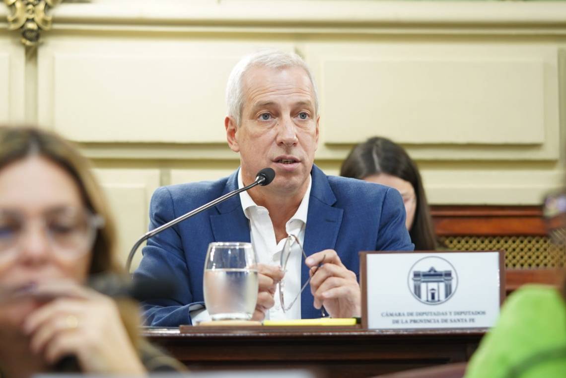 Dionisio Scarpin: “Para el desarrollo de Santa Fe, es esencial contar con un buen servicio de agua y energía”