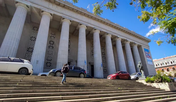 El pedido del rector de la UBA al presidente: “Con el veto de la ley se está hipotecando el futuro del país”