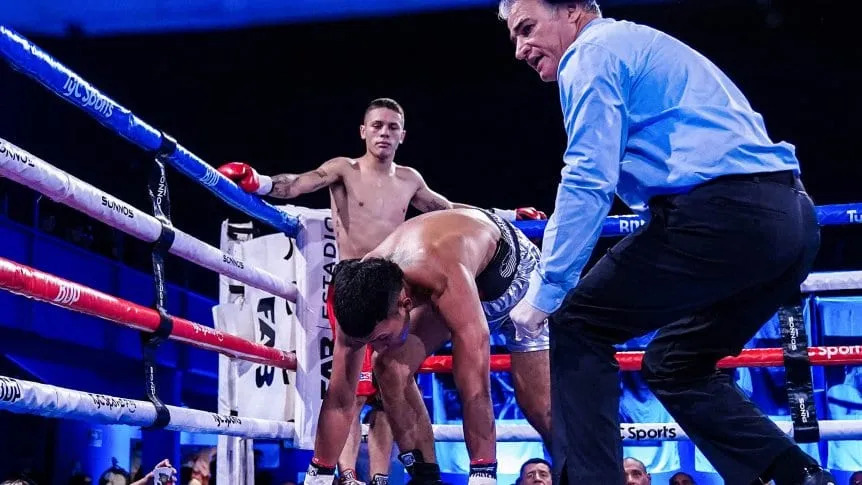 Alan Crenz retuvo el título juvenil con un nocaut técnico en el primer round