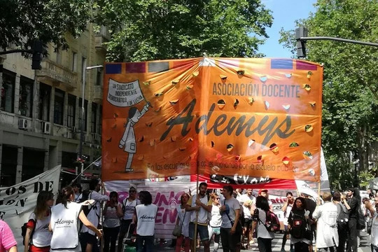 ADEMYS se adherirá al paro del próximo 23 de abril en favor de la educación y la universidad pública. (Foto: NA)